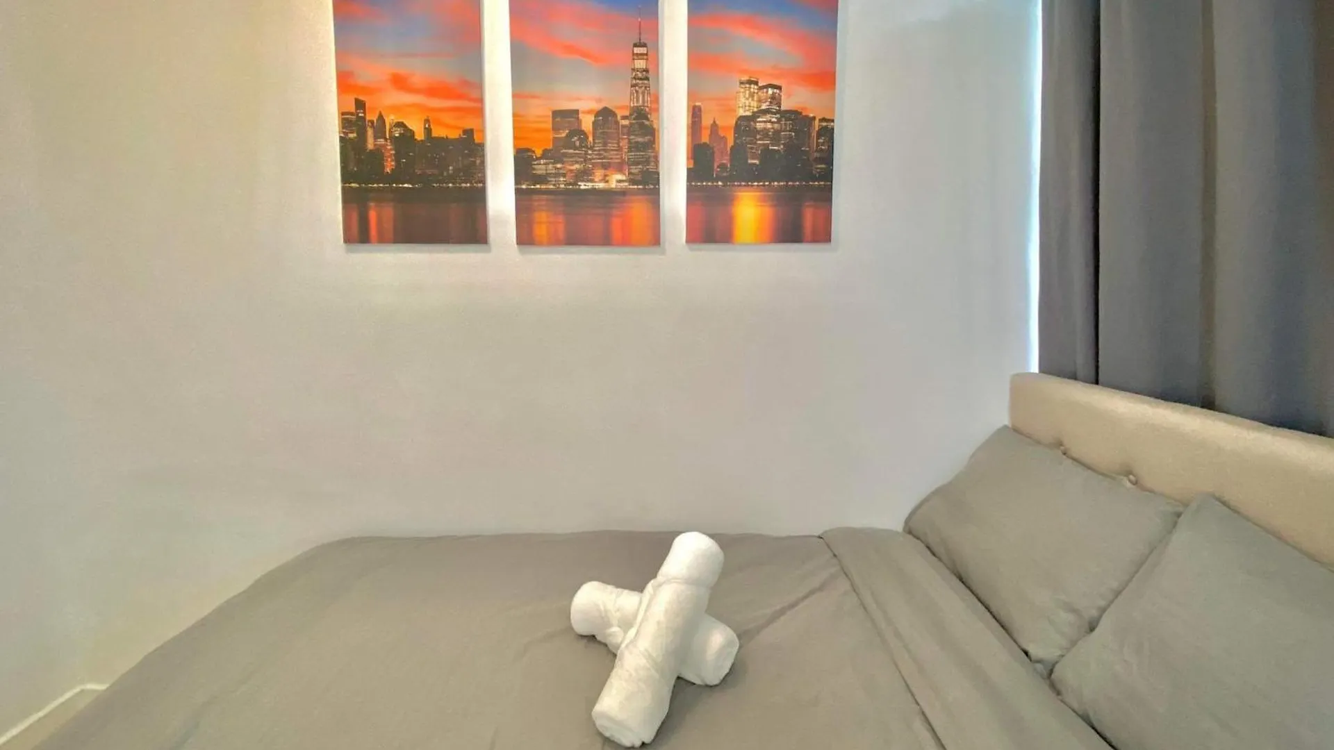 Hotel Nordic Inspired Corner Unit In Azure Urban Resort 1700 Residences Paranaque City